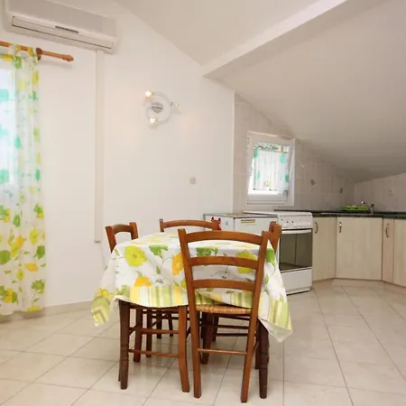 Апартаменты By The Sea Barbat, Rab - 5005