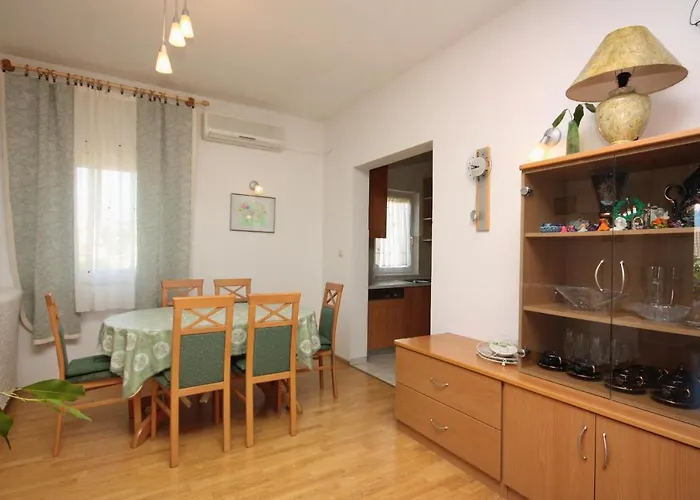 Apartman By The Sea Barbat, Rab - 5005